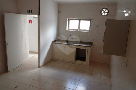 Casa para alugar com 9 quartos, sendo 3 suítes, em Jardim Panorama, Sorocaba, SP