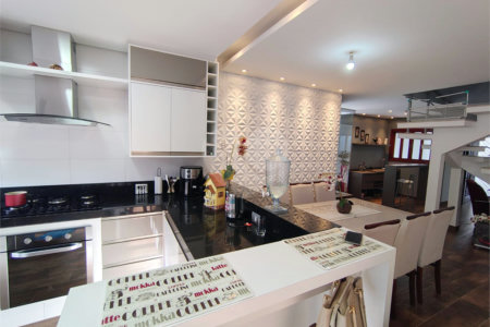 Casa à venda com 3 quartos, sendo 1 suíte, em Jardim Marambaia, Jundiaí, SP