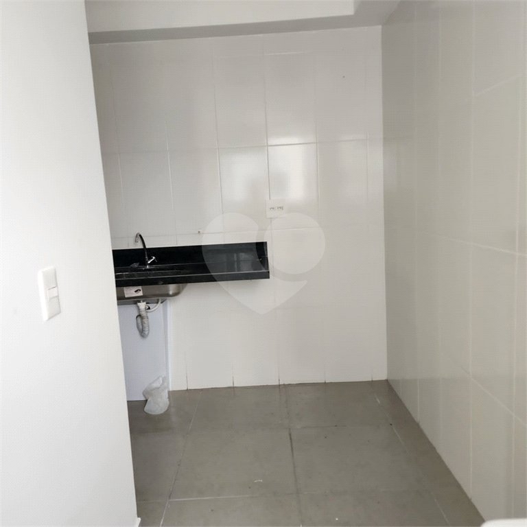 Casa à venda com 2 quartos, sendo 1 suíte, no condomínio Residencial Sanches, São Paulo - SP