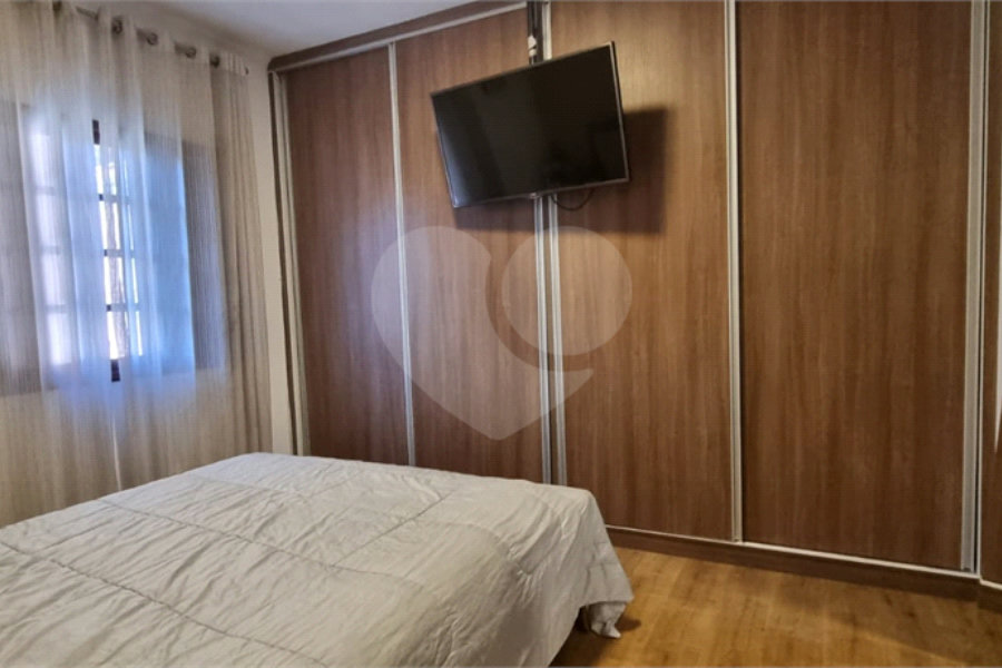 Sobrado à venda com 4 quartos, sendo 1 suíte, em Tremembé, São Paulo, SP