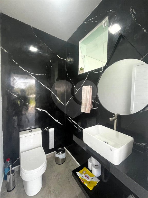 Casa à venda com 3 quartos, sendo 1 suíte,  em Residencial Colinas, Mogi das Cruzes, SP