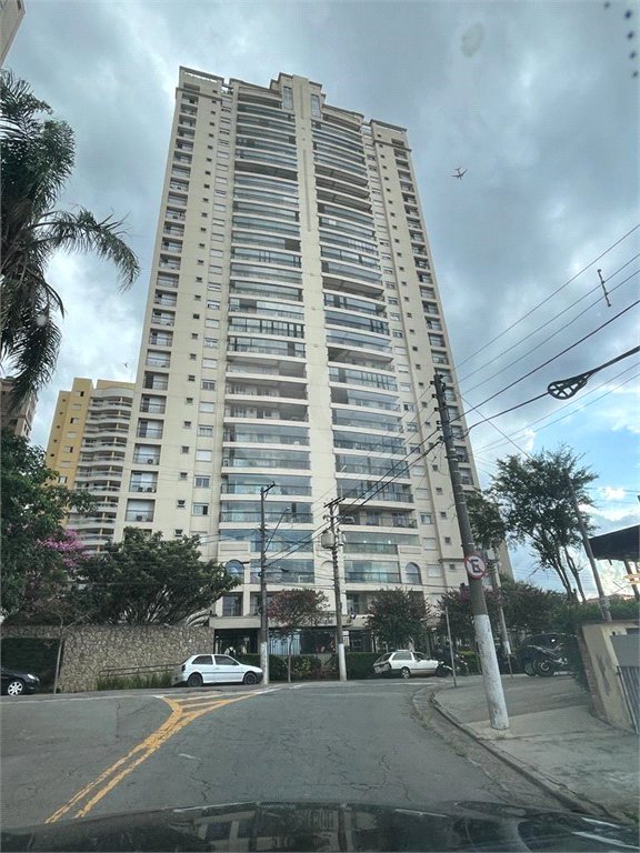 Apartamento à venda com 3 suítes em Vila Progredior, São Paulo, SP
