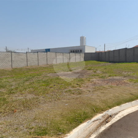 Terreno à venda no condomínio Monte das Araucárias