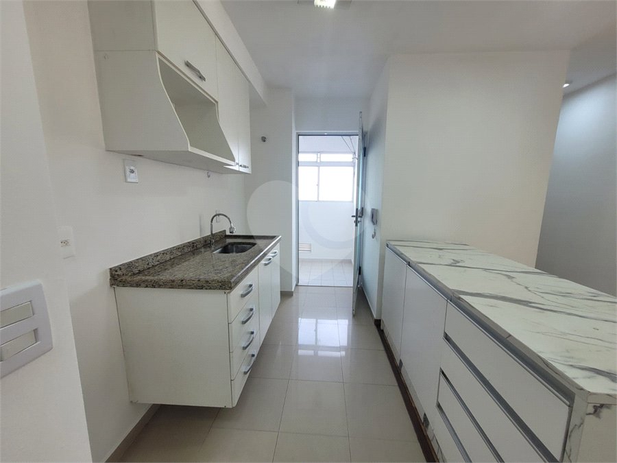 Apartamento à venda com 2 quartos em Vila Anastácio, São Paulo, SP