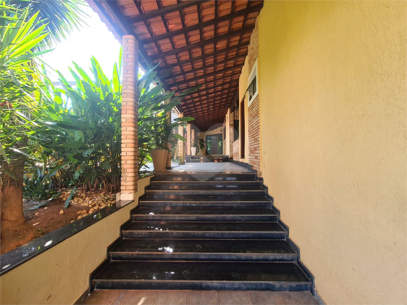 Casa à venda com 3 suítes no condomínio Portal do Sabiá, Araçoiaba da Serra - SP