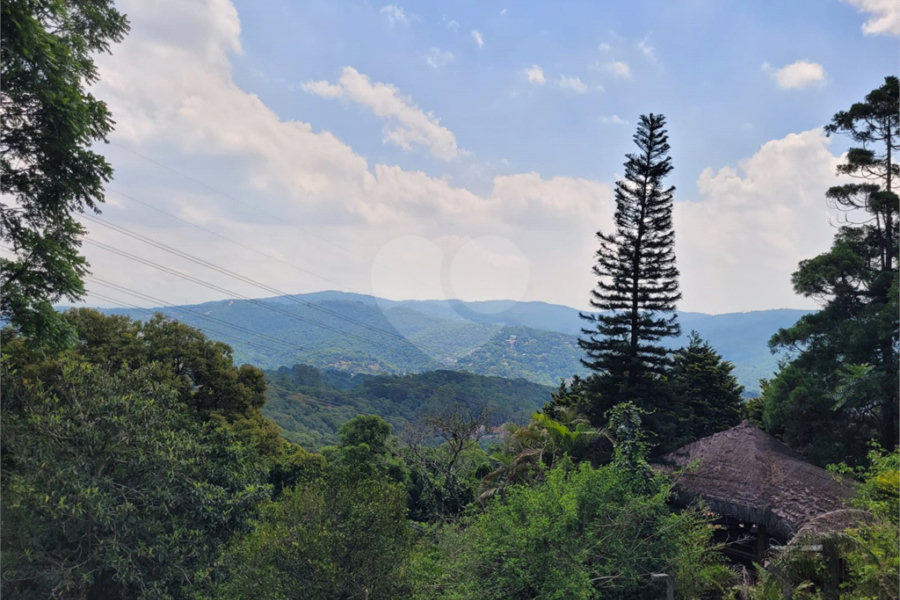 Casa à venda com 3 suítes em Serra da Cantareira, Mairiporã, SP
