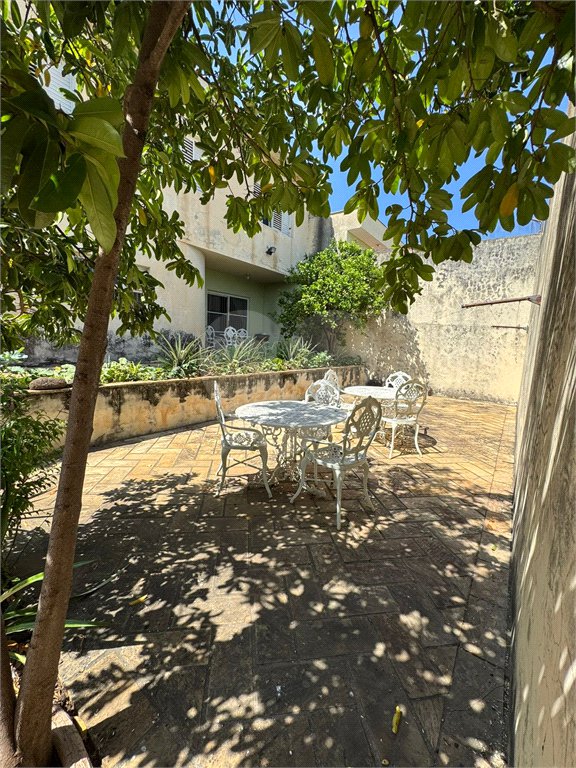 Casa à venda com 4 quartos, sendo 1 suíte,  em Vila Romão, Salto, SP