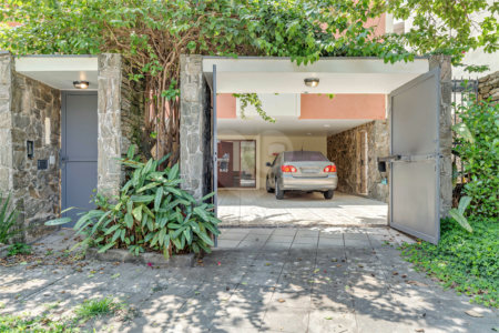 Casa à venda com 3 quartos, sendo 1 suíte,  em Granja Julieta, São Paulo, SP