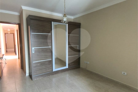 Sobrado à venda com 3 quartos, sendo 1 suíte, em Chora Menino, São Paulo, SP