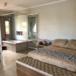 Casa à venda com 5 quartos, sendo 2 suítes, no condomínio Terras de Santa Izabel, Salto - SP