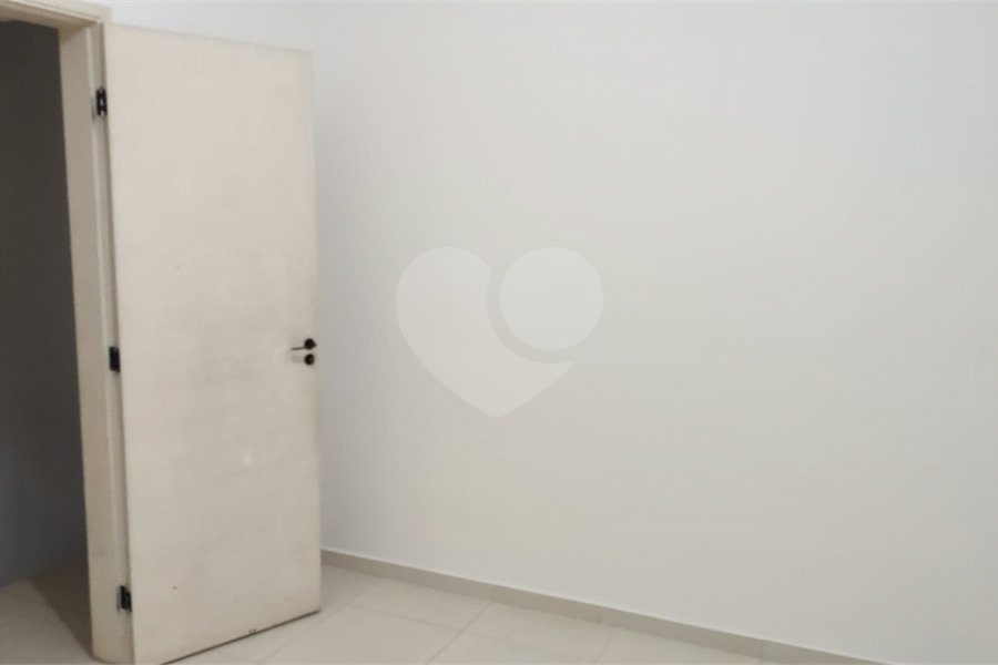 Casa à venda com 2 suítes no condomínio Village Palmas, São Paulo - SP