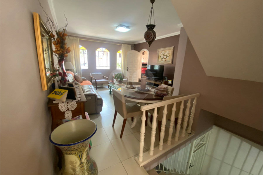 Sobrado à venda com 3 quartos, sendo 1 suíte, em Tremembé, São Paulo, SP
