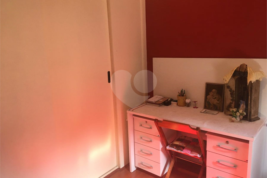 Casa à venda com 3 quartos, sendo 1 suíte, no condomínio Morada de Itapuã, São Paulo - SP