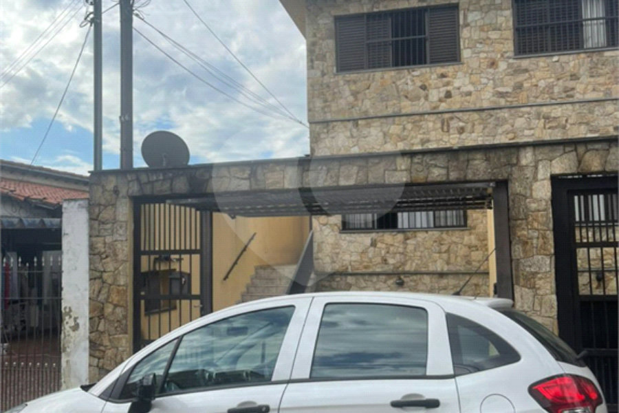Sobrado à venda com 4 quartos, sendo 1 suíte, em Vila Nova Cachoeirinha, São Paulo, SP