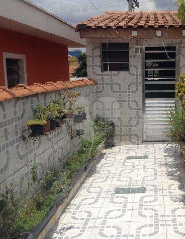 Casa à venda com 3 quartos, sendo 1 suíte, em Vila Romero, São Paulo, SP