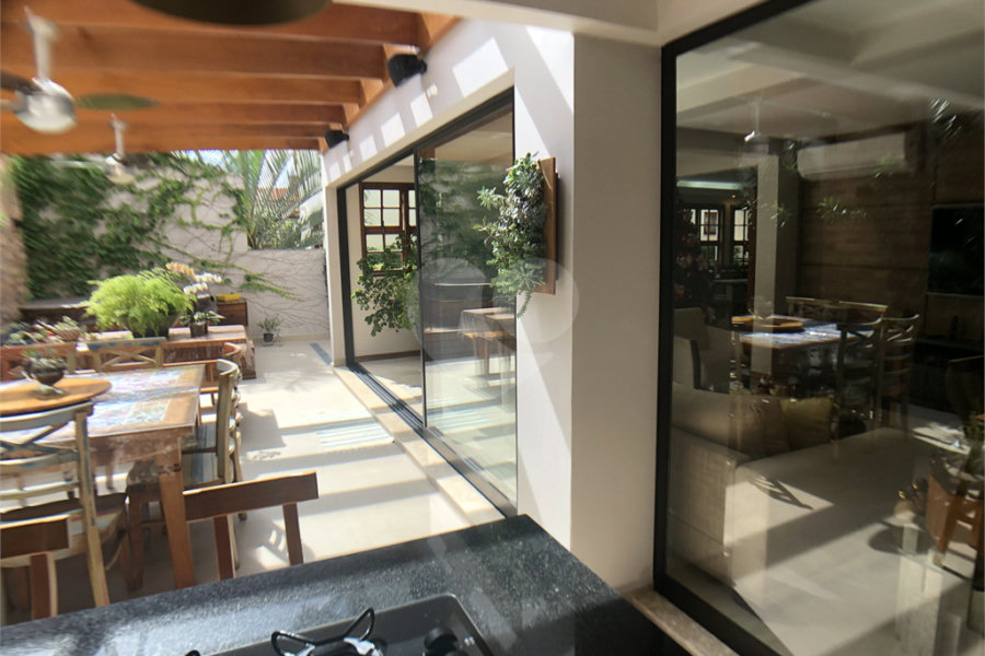 Casa à venda com 4 suítes no condomínio Residencial Floresta, São Paulo - SP