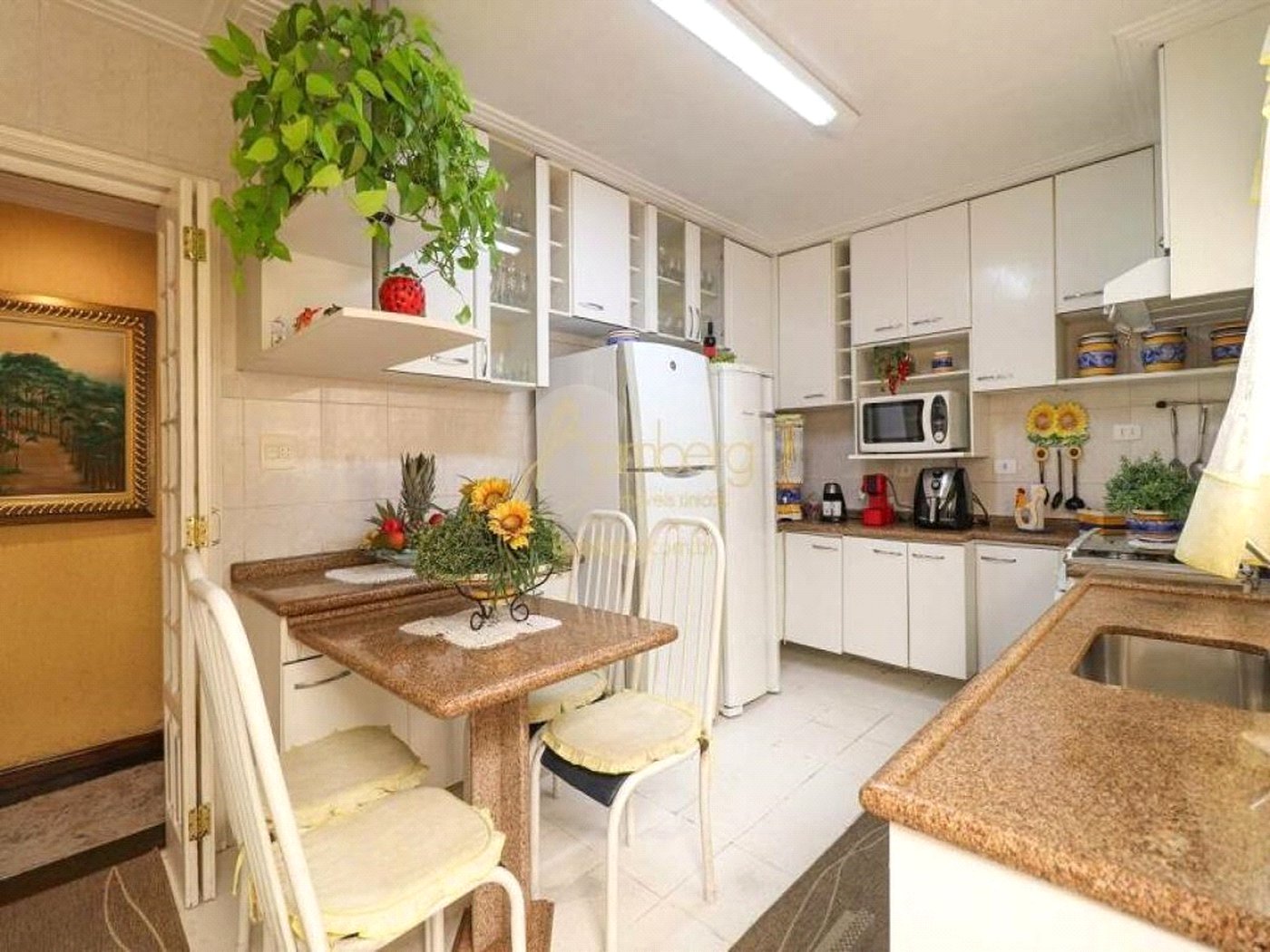 Casa à venda com 4 quartos, sendo 2 suítes, em Jardim Trussardi, São Paulo, SP