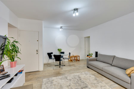 Apartamento à venda com 3 quartos, sendo 1 suíte, em Vila Olímpia, São Paulo, SP