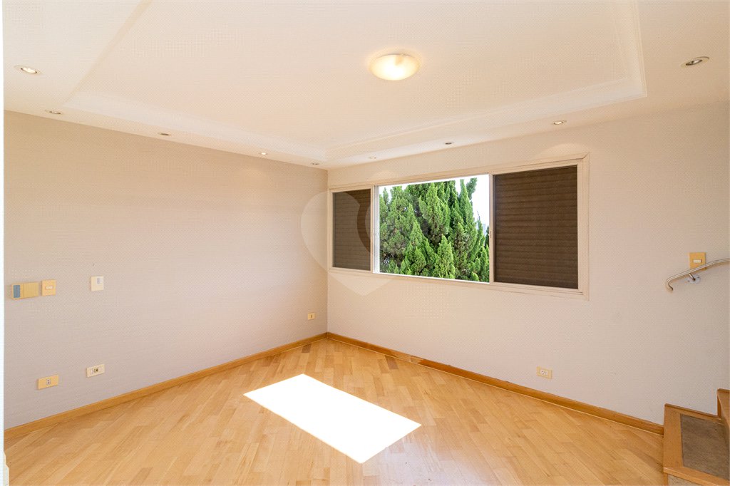 Sobrado à venda com 6 quartos, sendo 4 suítes,  em Alto da Lapa, São Paulo, SP