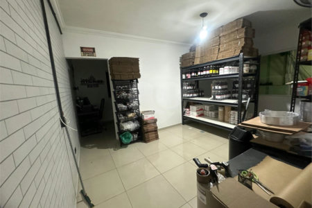 Sobrado à venda com 4 quartos em Jardim Luciana, Itaquaquecetuba, SP