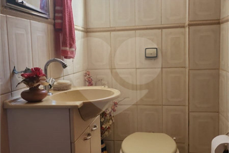 Casa à venda com 3 quartos, sendo 2 suítes, em Indianópolis, São Paulo, SP