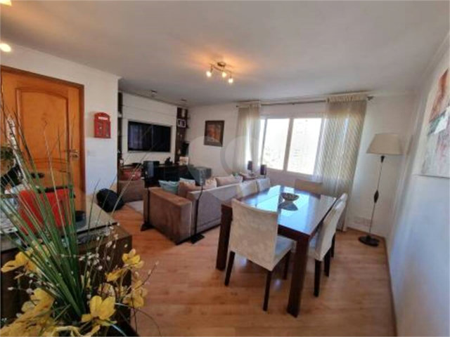Apartamento à venda com 3 quartos, sendo 1 suíte,  em Vila Mariana, São Paulo, SP