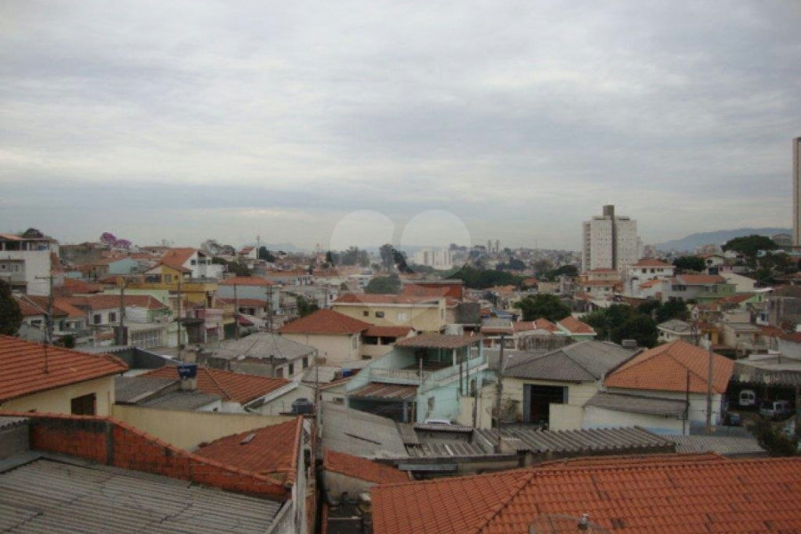 Sobrado à venda com 3 quartos, sendo 1 suíte,  em Parque Peruche, São Paulo, SP
