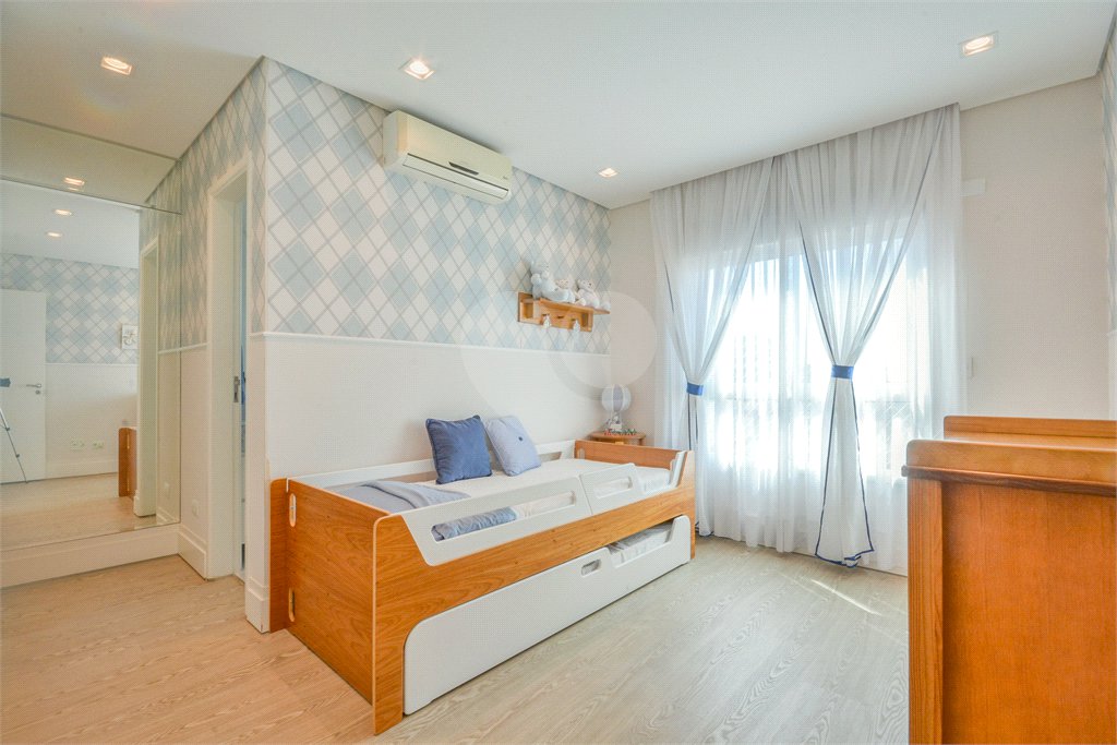 Cobertura à venda com 4 quartos, sendo 2 suítes, em Aclimação, São Paulo, SP