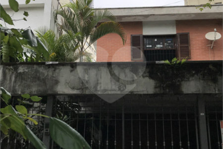 Sobrado à venda com 4 quartos, sendo 2 suítes,  em Vila Mariana, São Paulo, SP