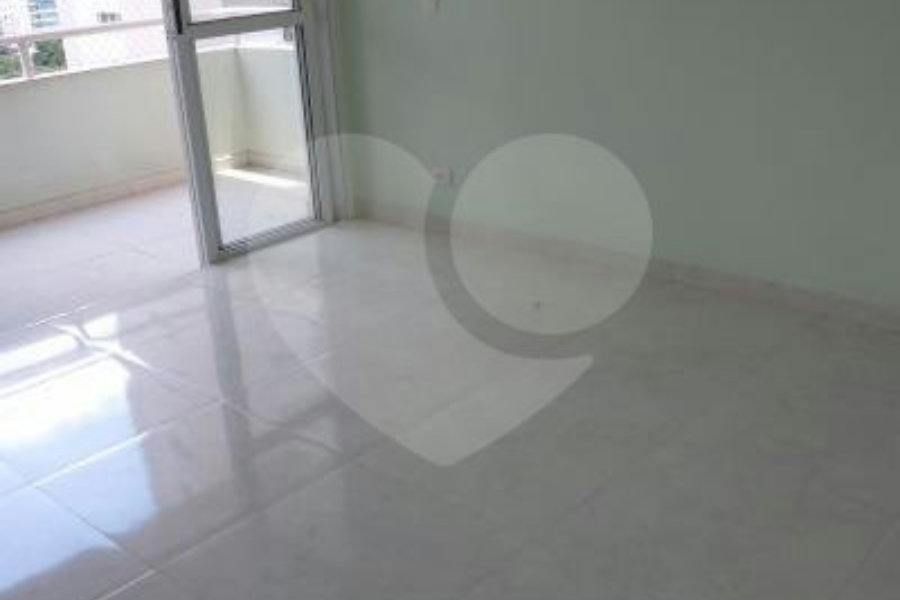 Apartamento à venda com 3 quartos, sendo 1 suíte,  em Morumbi, São Paulo, SP