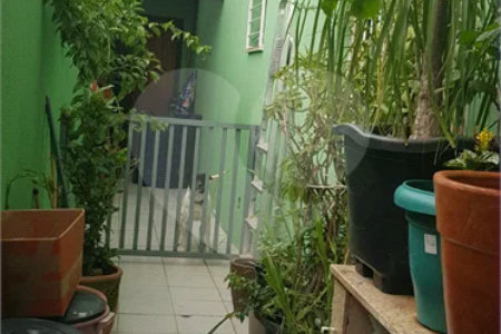 Sobrado à venda com 3 quartos, sendo 1 suíte, em Vila Vitório Mazzei, São Paulo, SP
