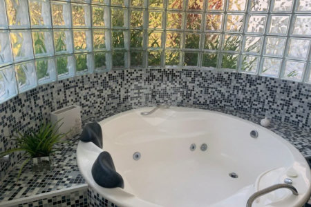 Casa à venda com 4 quartos, sendo 1 suíte, no condomínio Ibiaram, Itupeva - SP