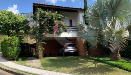 Casa à venda com 4 quartos, sendo 2 suítes,  no condomínio Residencial Ypê Branco II, São Paulo - SP