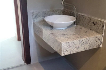 Casa à venda com 2 quartos, sendo 1 suíte, em Orla Norte, Porto Seguro, BA