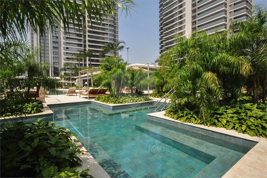 Apartamento à venda com 3 suítes,  em Jardim Fonte do Morumbi, São Paulo, SP