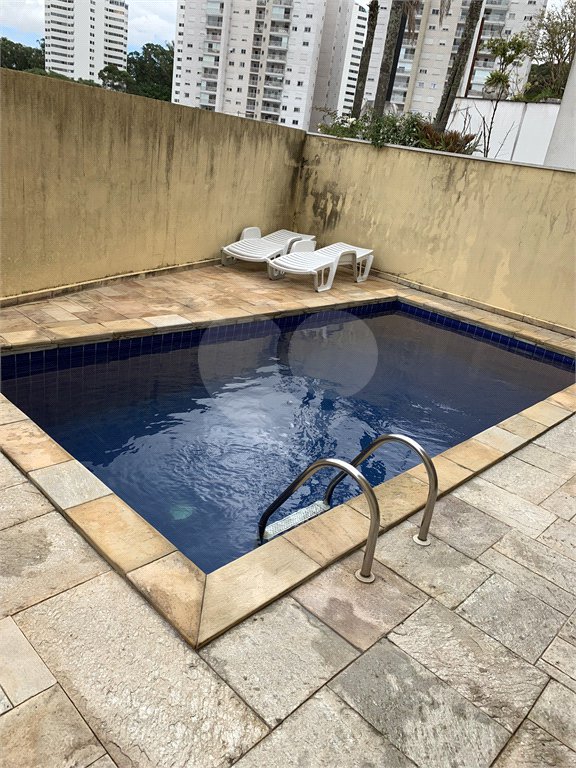 Casa à venda com 4 quartos, sendo 3 suítes, em Jardim das Vertentes, São Paulo, SP