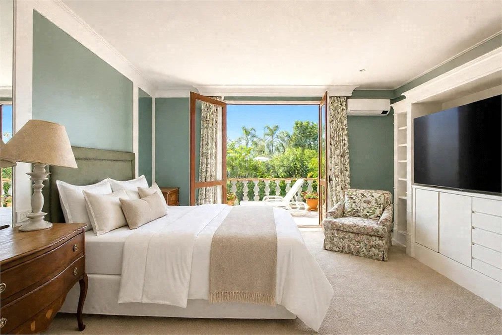 Casa à venda com 5 quartos, sendo 3 suítes, em Jardim Guedala, São Paulo, SP