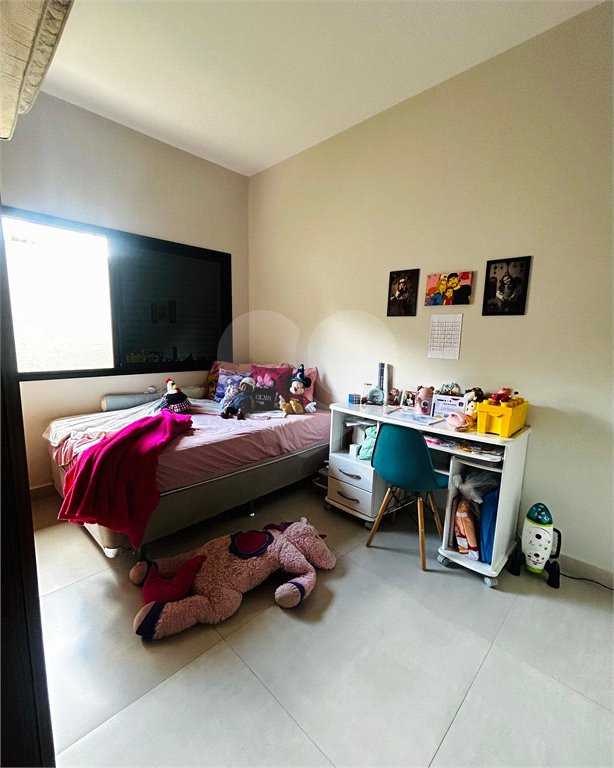 Casa à venda com 3 suítes no condomínio Shamballa 1, Atibaia - SP