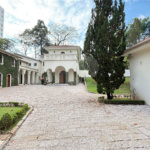 Sobrado à venda ou para alugar com 15 quartos em Tremembé, São Paulo, SP