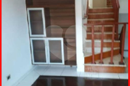 Sobrado à venda com 3 suítes em Lar São Paulo, São Paulo, SP
