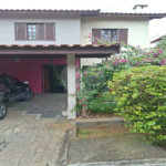 Casa à venda com 4 quartos, sendo 1 suíte, no condomínio Conjunto Residencial Green Village I, Mogi das Cruzes - SP