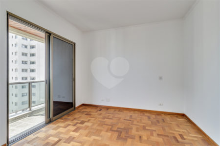 Apartamento à venda com 2 quartos, sendo 1 suíte, em Campo Belo, São Paulo, SP