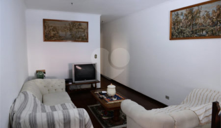 Sobrado à venda com 4 quartos, sendo 2 suítes,  em Tremembé, São Paulo, SP