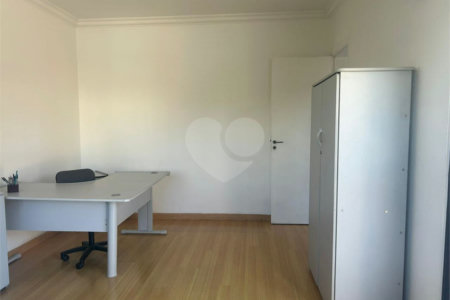 Casa à venda com 5 quartos, sendo 4 suítes, em Butantã, São Paulo, SP