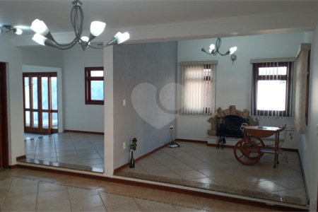 Casa à venda com 3 suítes no condomínio Villaggio Capriccio, Louveira - SP