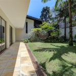 Casa Térrea à venda com 5 quartos, sendo 4 suítes, em Interlagos, São Paulo, SP