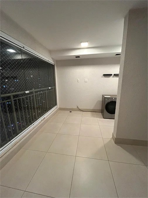 Apartamento à venda com 3 quartos, sendo 1 suíte,  em Vila Andrade, São Paulo, SP