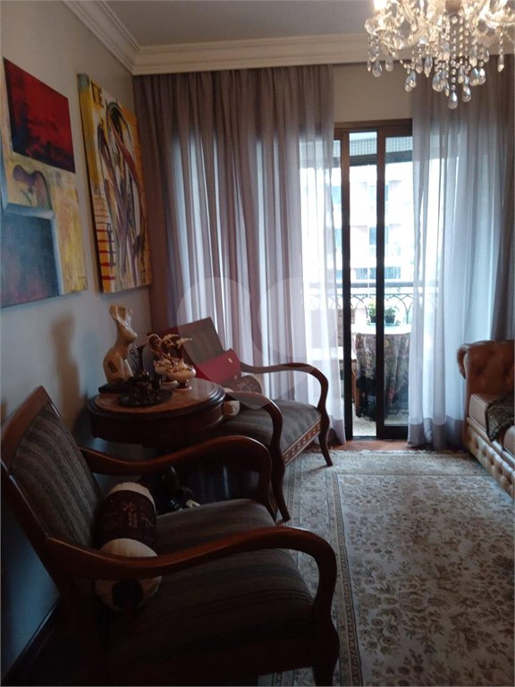Apartamento à venda com 3 quartos, sendo 2 suítes,  em Campo Belo, São Paulo, SP