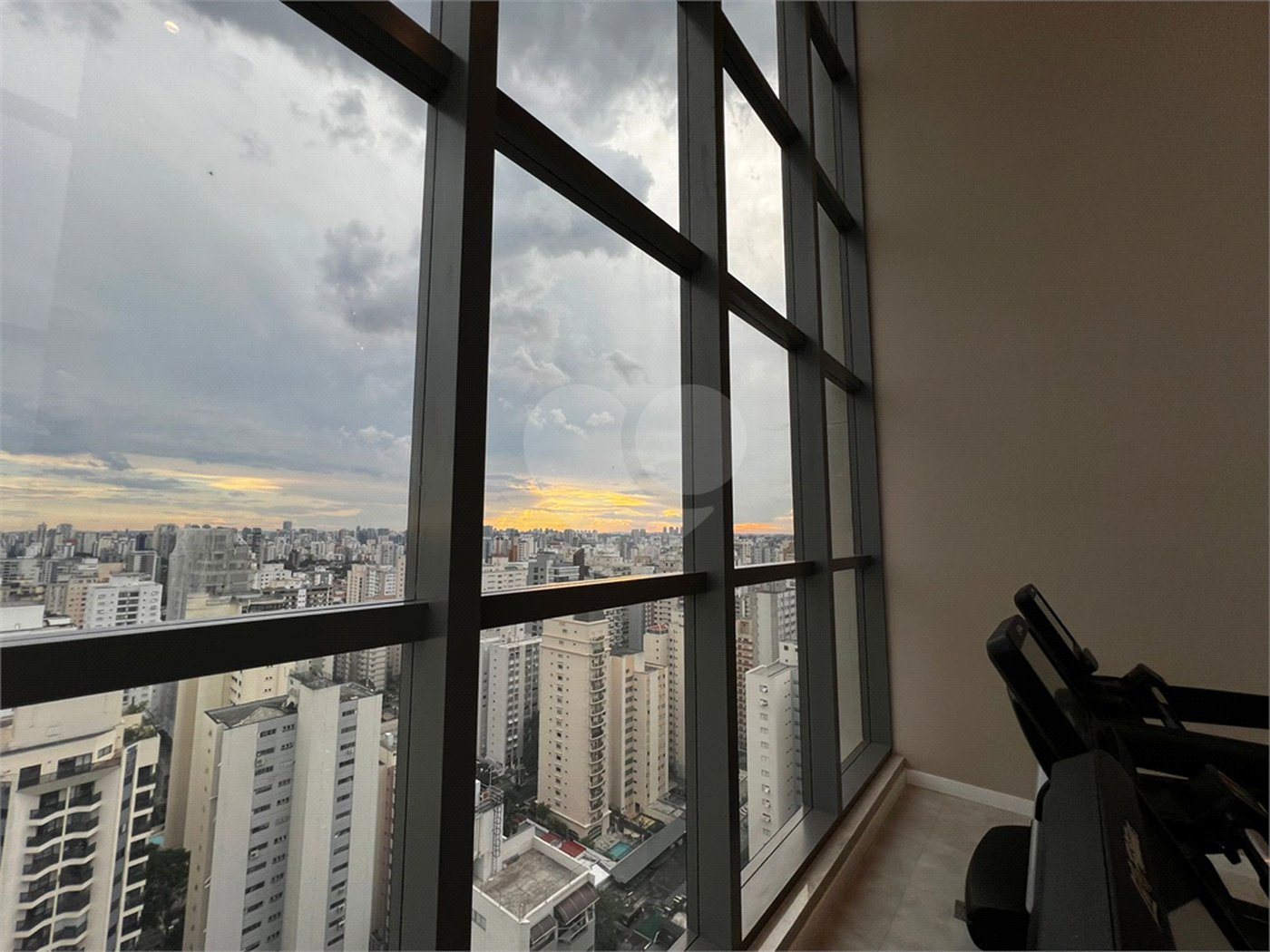 Apartamento à venda com 2 suítes em Indianópolis, São Paulo, SP