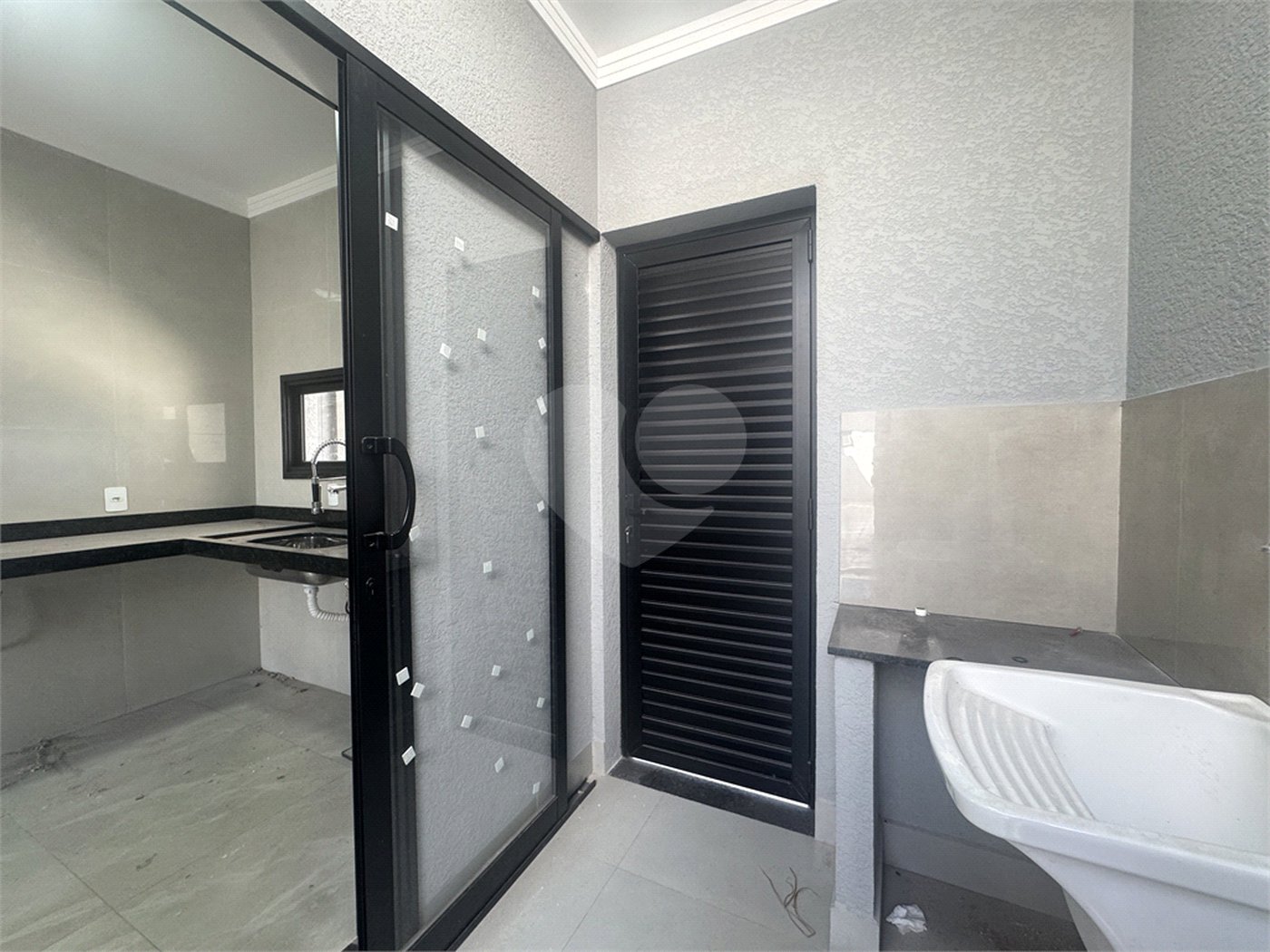 Casa à venda com 3 quartos, sendo 1 suíte, no condomínio Residencial Villagio Wanel, Sorocaba - SP